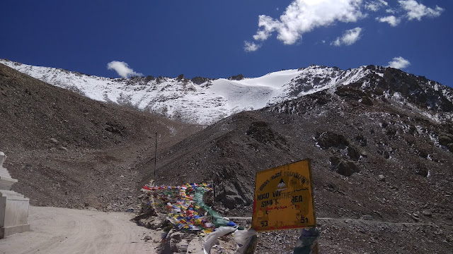 Bike Trip To Leh Ladakh | लेह लद्दाख़ यात्रा - 15 सितम्बर - लेह से पंगोंग लेक photo 4