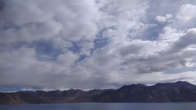 Bike Trip To Leh Ladakh | लेह लद्दाख़ यात्रा - 16 सितम्बर - पंगोंग लेक से नुब्रा वैली photo 2