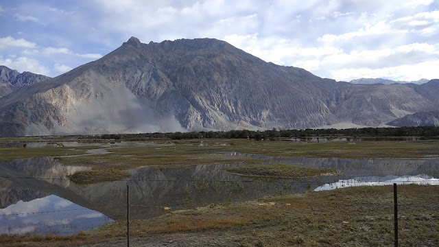 Bike Trip To Leh Ladakh | लेह लद्दाख़ यात्रा - 17 सितम्बर - नुब्रा वैली से लेह वाया खारदुन्गला पास photo 2