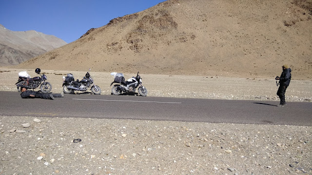 Bike Trip To Leh Ladakh | लेह लद्दाख़ यात्रा - 13 सितम्बर - पांग से लेह photo 3
