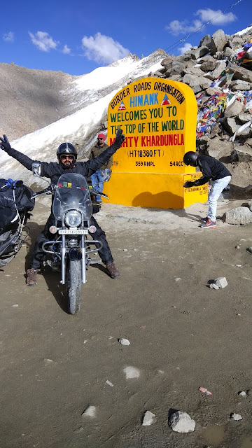 Leh Ladakh Bike Trip, Khardungla Pass
