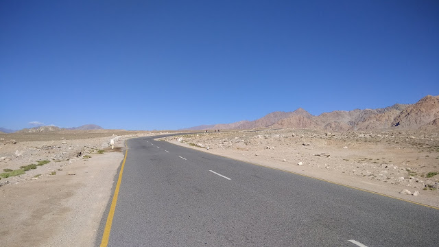 Bike Trip To Leh Ladakh | लेह लद्दाख़ यात्रा - 19 सितम्बर - लेह से सोनमर्ग photo 1